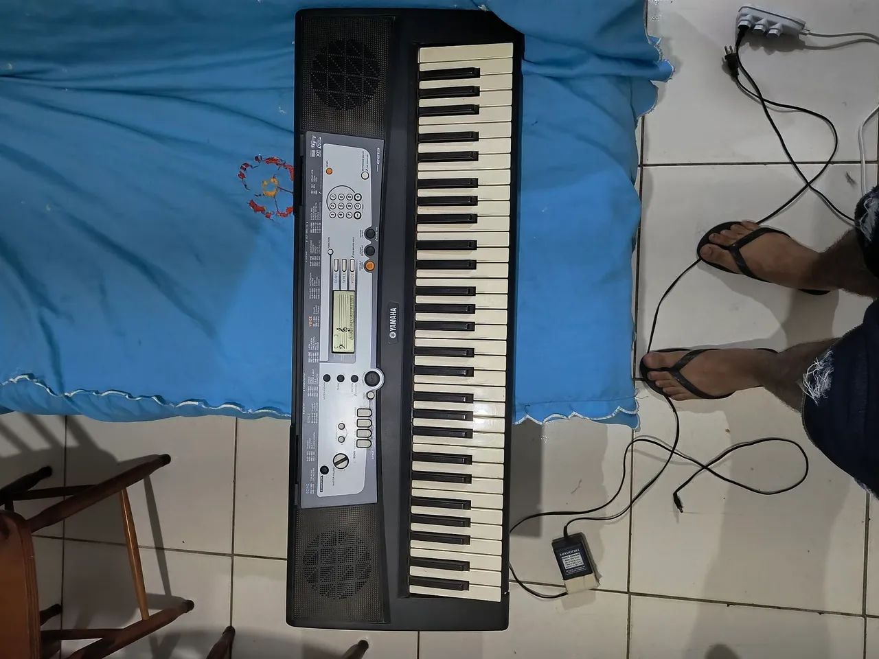 Teclado Yamaha PSR-E213 - Foto 4