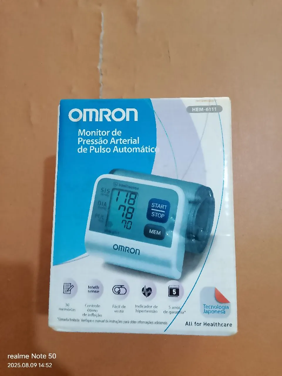 Medidor de Pressão Arterial de Pulso Automático OMRON
