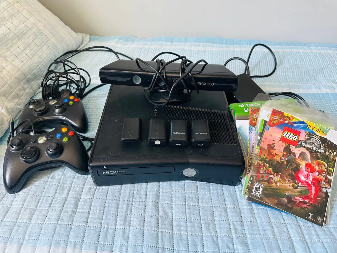 Xbox 360 com Kinect, 2 Controles e Jogos