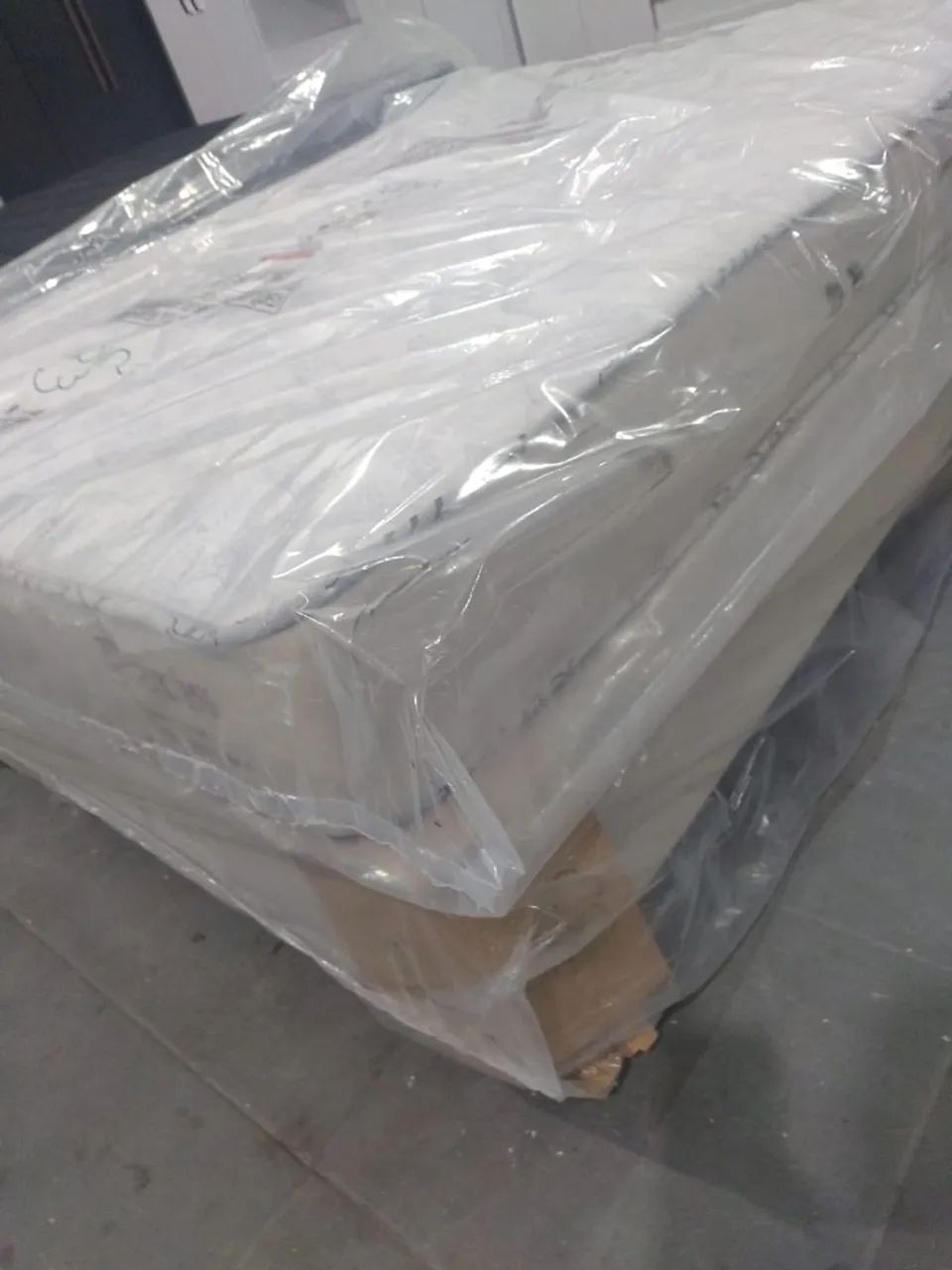 Cama casal com molas ensacadas 64168530225409122