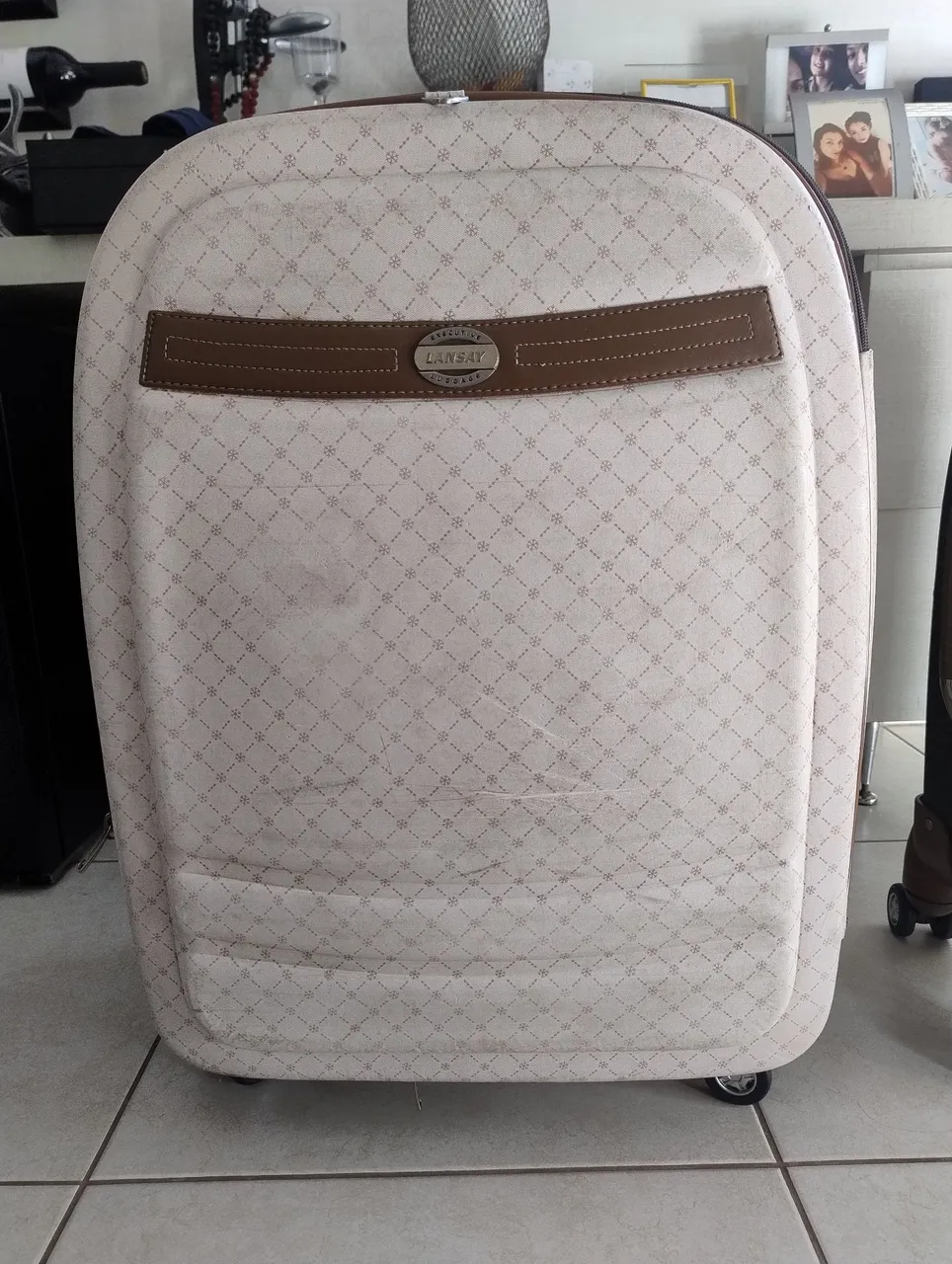 Mala Lansay Executiva Bege com Detalhes Marrons