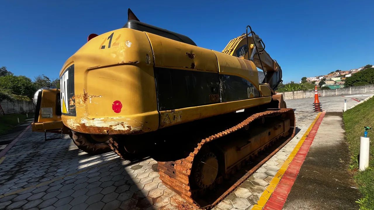 Escavadeira CAT 330 - Foto 2