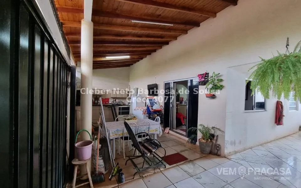 EXCELENTE IMÓVEL COM 04 QUARTOS E VIAS RÁPIDAS ATE O CENTRO! - Foto 2