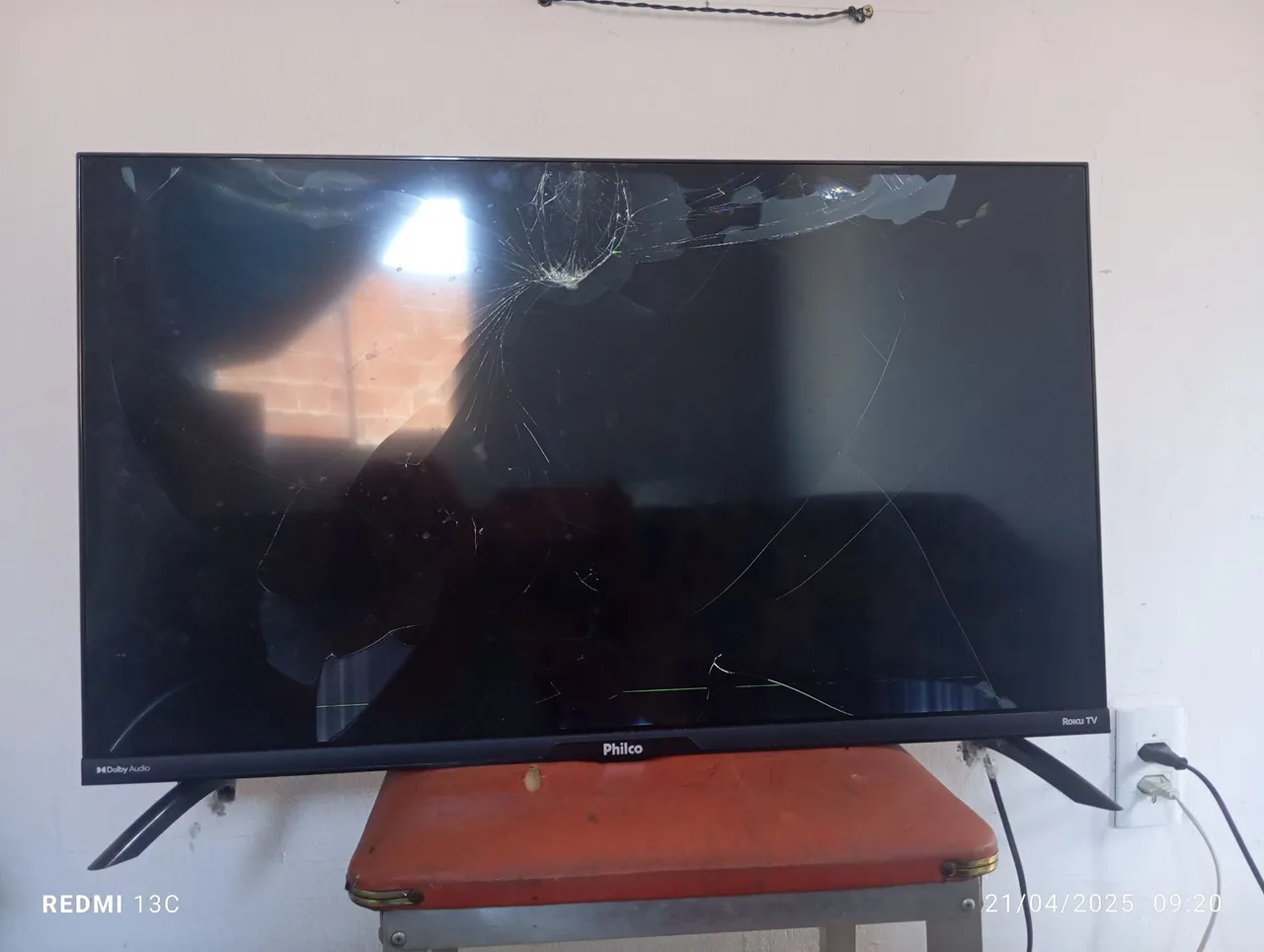 TV Philco 32 polegadas com tela trincada