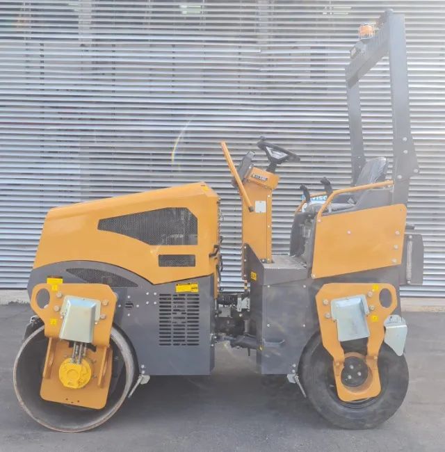 Rolo Vibratório St35000 Motor Yanmar 3tnv88 - Foto 2