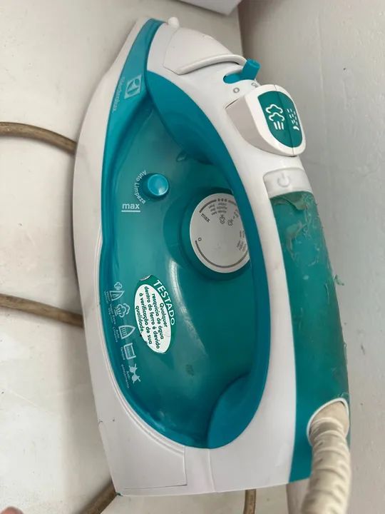 Ferro de Passar Roupas Eletrolux  - Foto 3