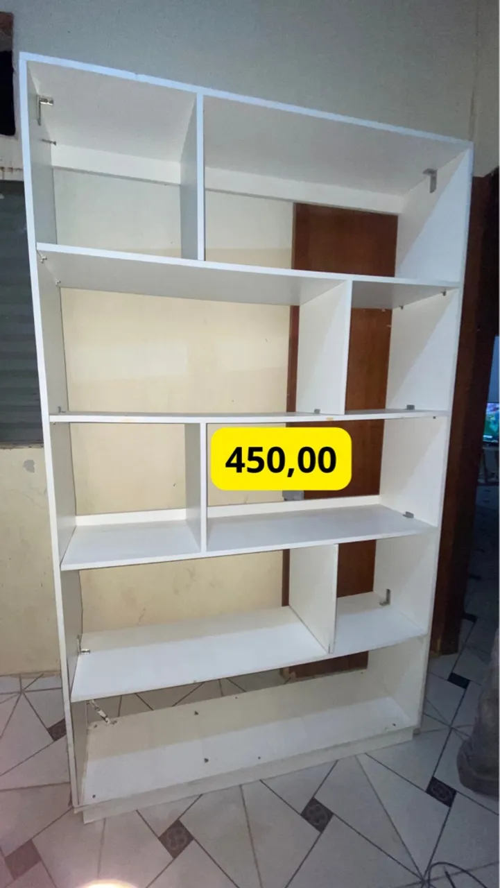 Estante branca para organização
