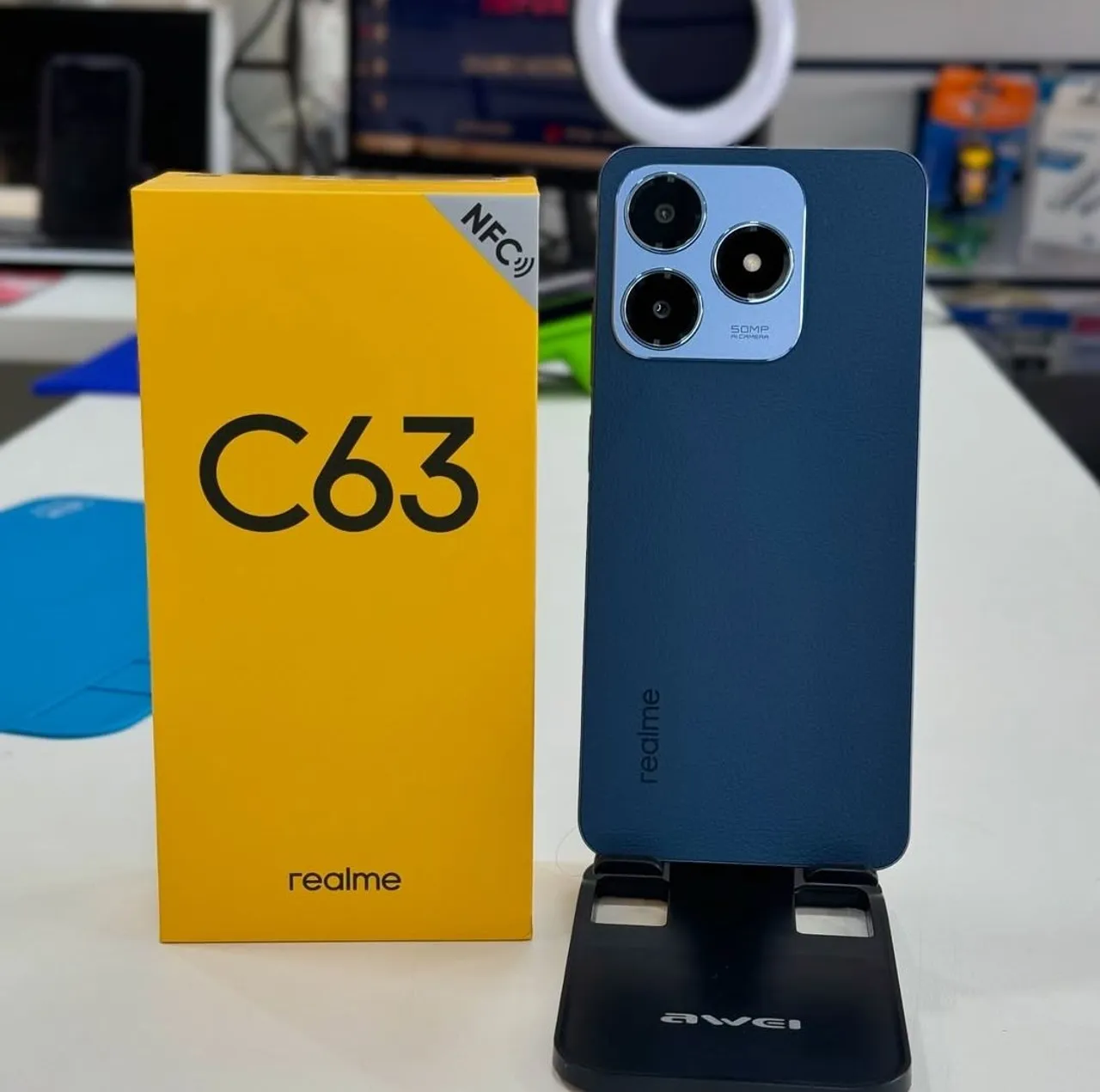 Realme C63