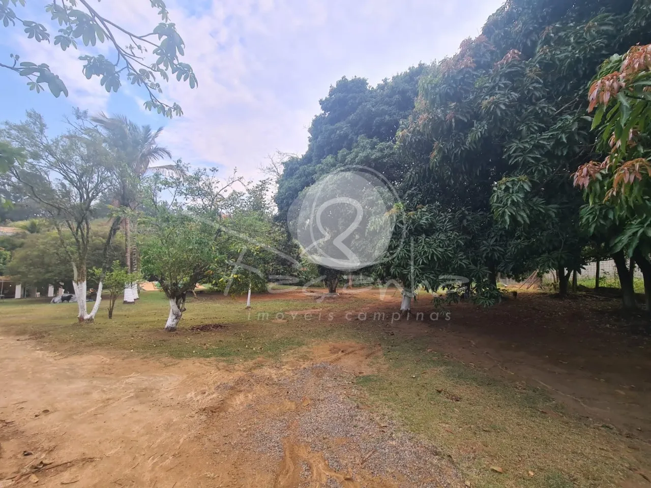 Terreno em condomínio fechado em Sousas em Campinas, por R$ 650.000,00 - Façanha Imóveis C