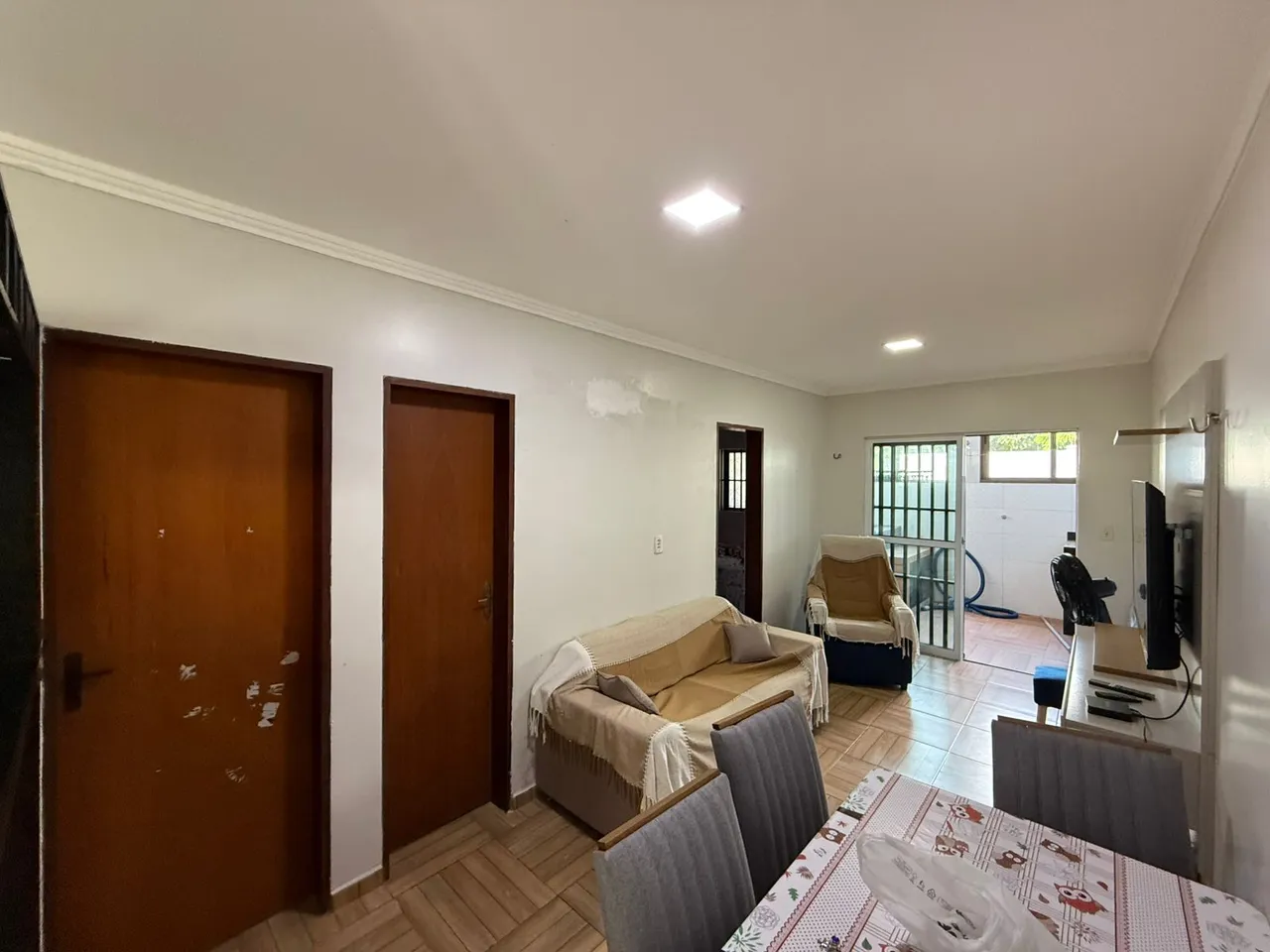 ALUGO - APARTAMENTO MOBILIADO - 2 QUARTOS - PORTAL DO SOL