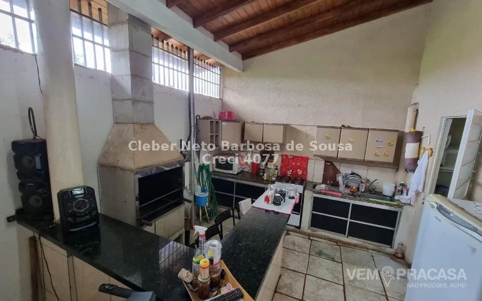 EXCELENTE IMÓVEL COM 04 QUARTOS E VIAS RÁPIDAS ATE O CENTRO! - Foto 4