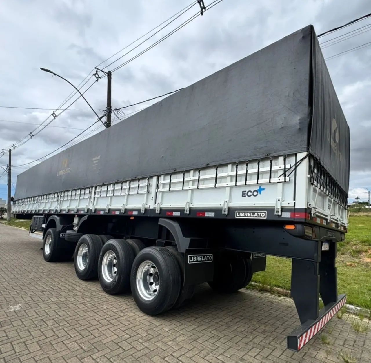 Librelato 2024 SR Graneleiro 4 Eixos - Foto 2