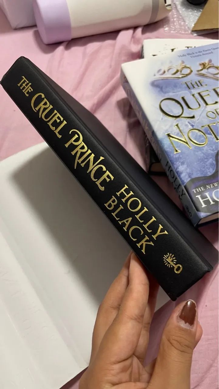 The folk of the air: The cruel prince, The wicked king e Queen of nothing  - Foto 5