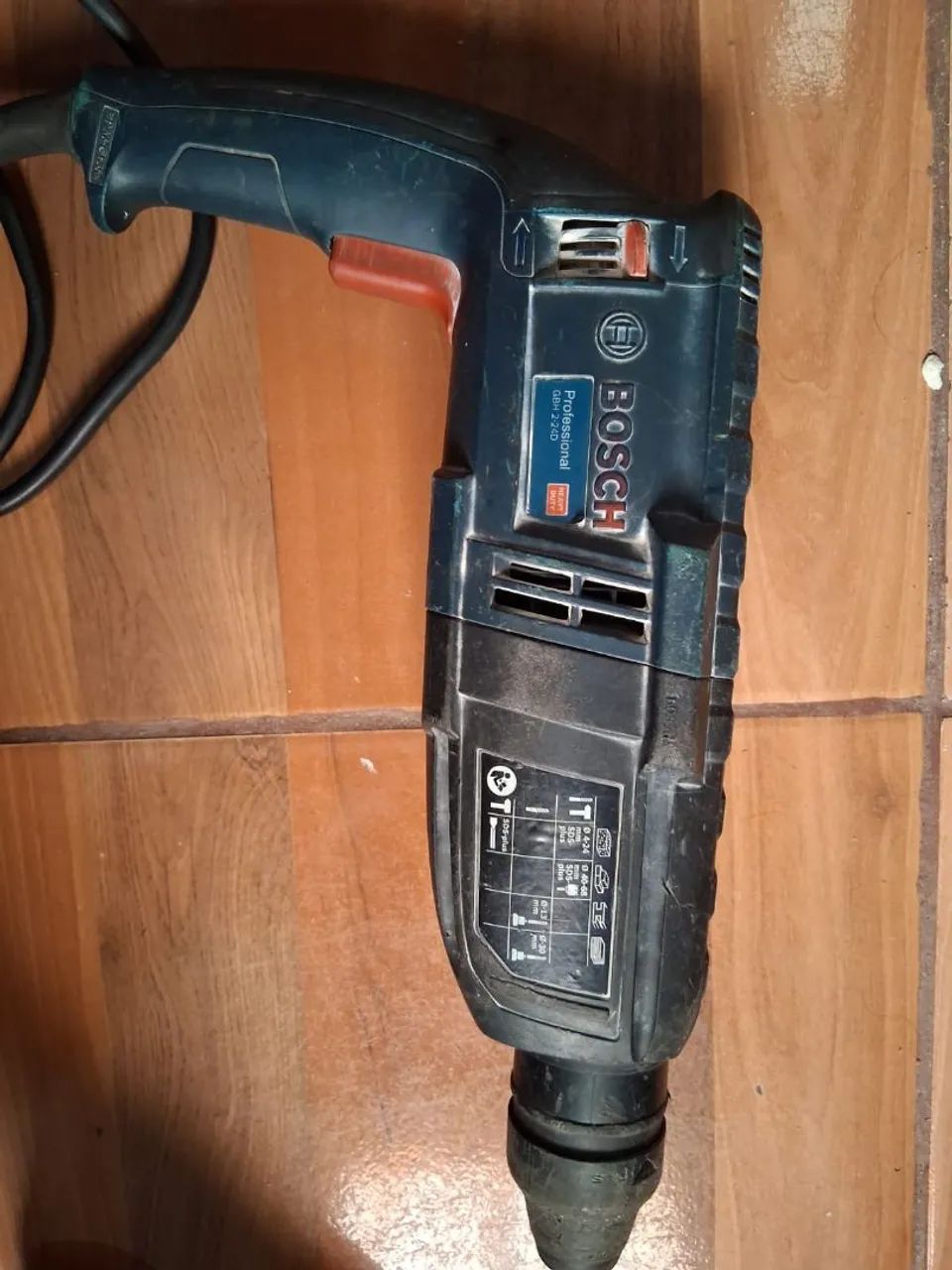 Vende se este martelete 65204302632322122