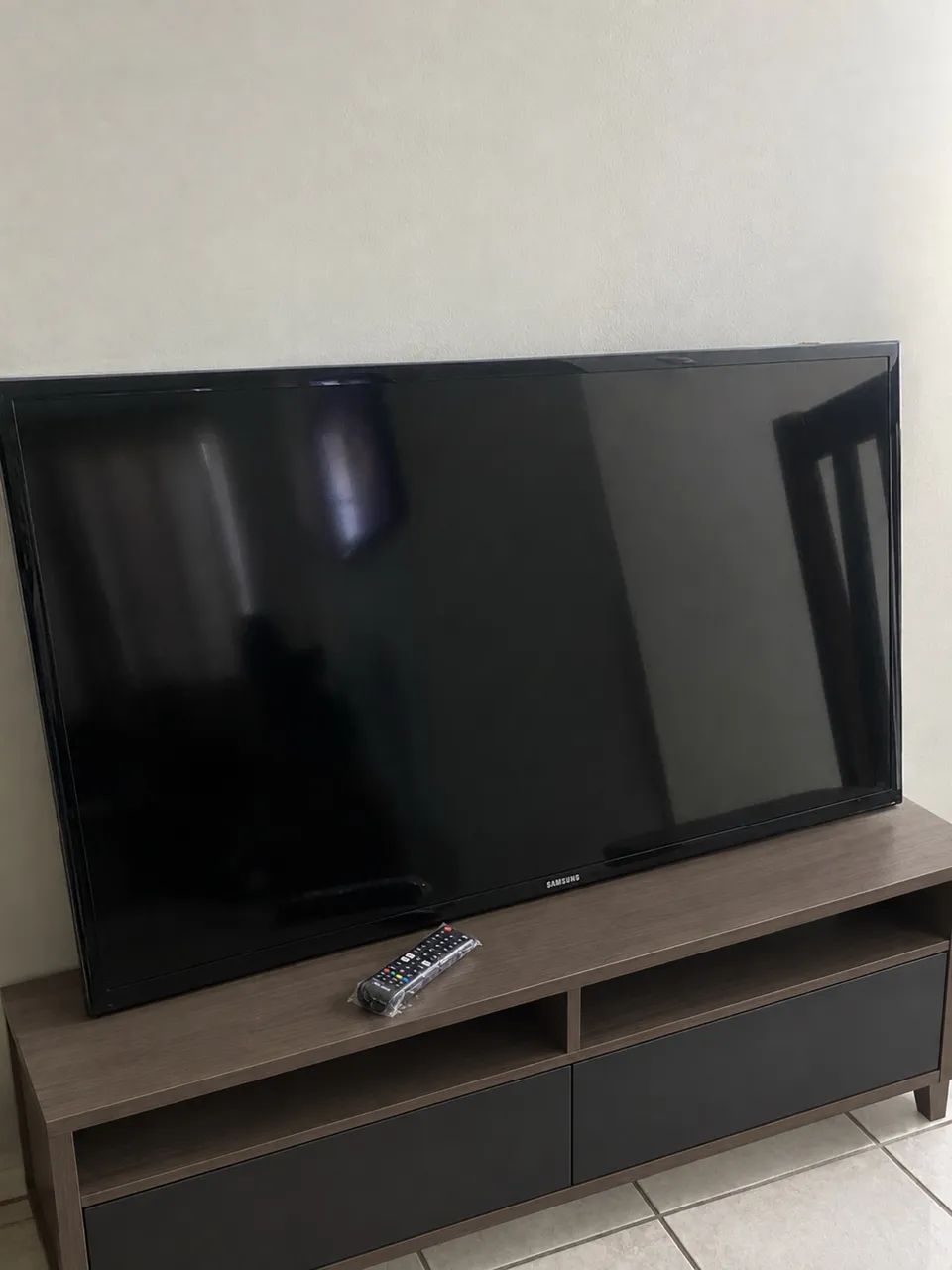 TV Smart Samsung 40 polegadas con problema no led