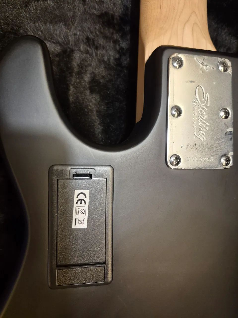 Baixo Sterling Stingray 5 by MucisMan - Foto 4