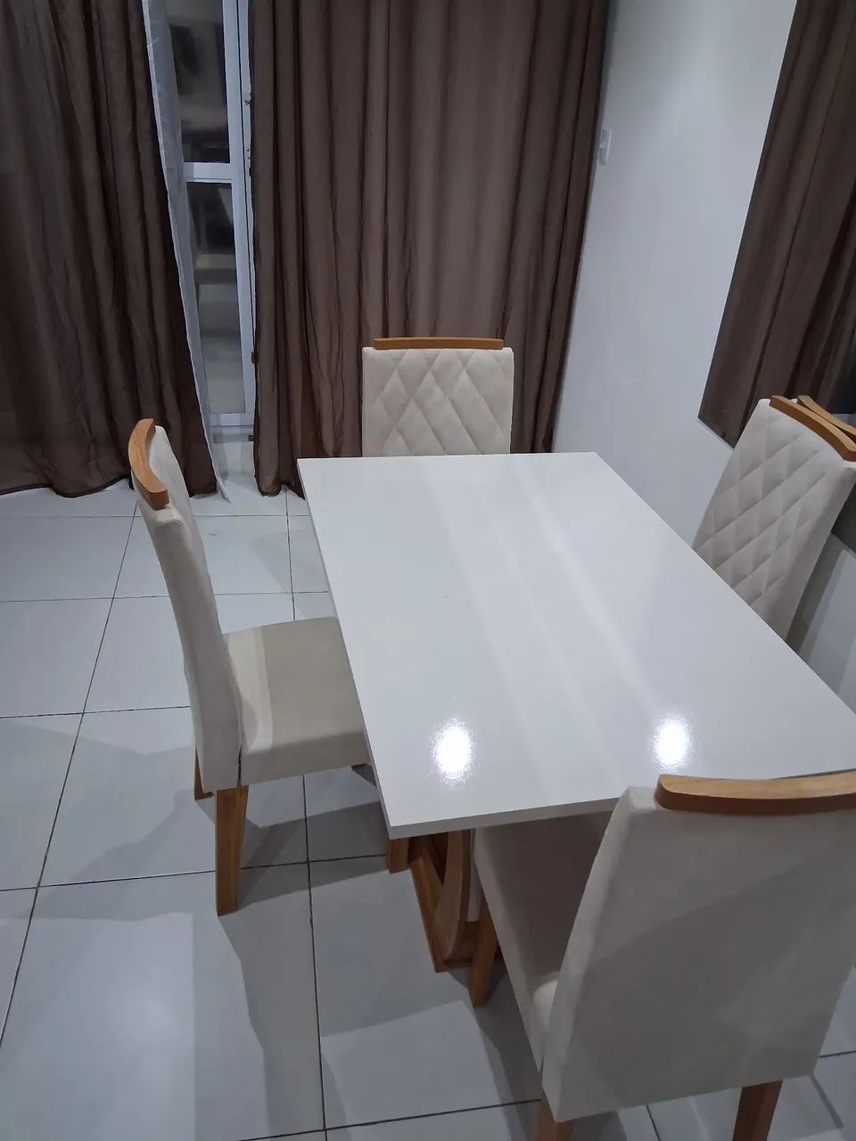 Mesa de jantar 4 cadeiras  - Foto 2