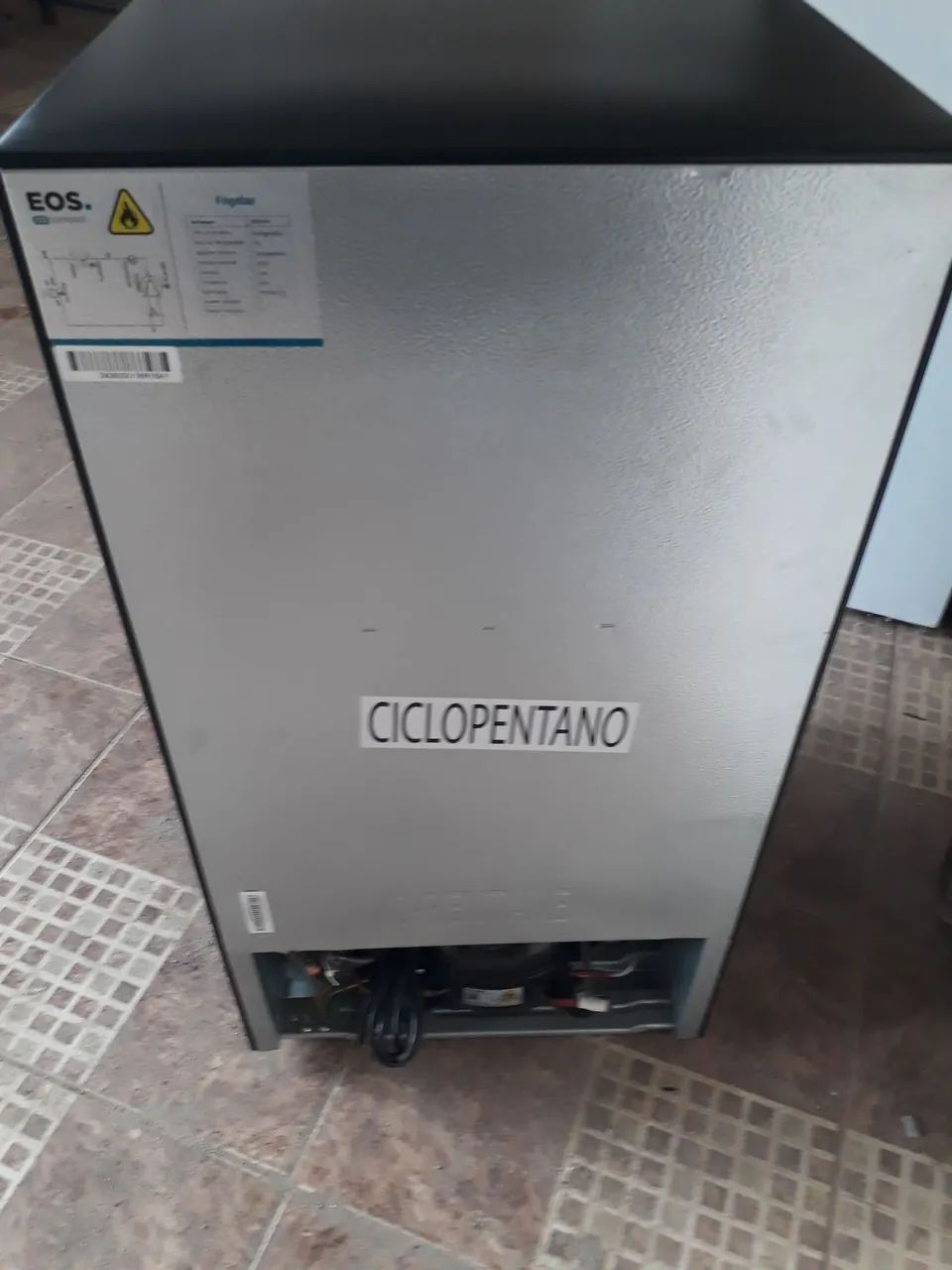 Frigobar Black EOS impecável  !!! - Foto 5