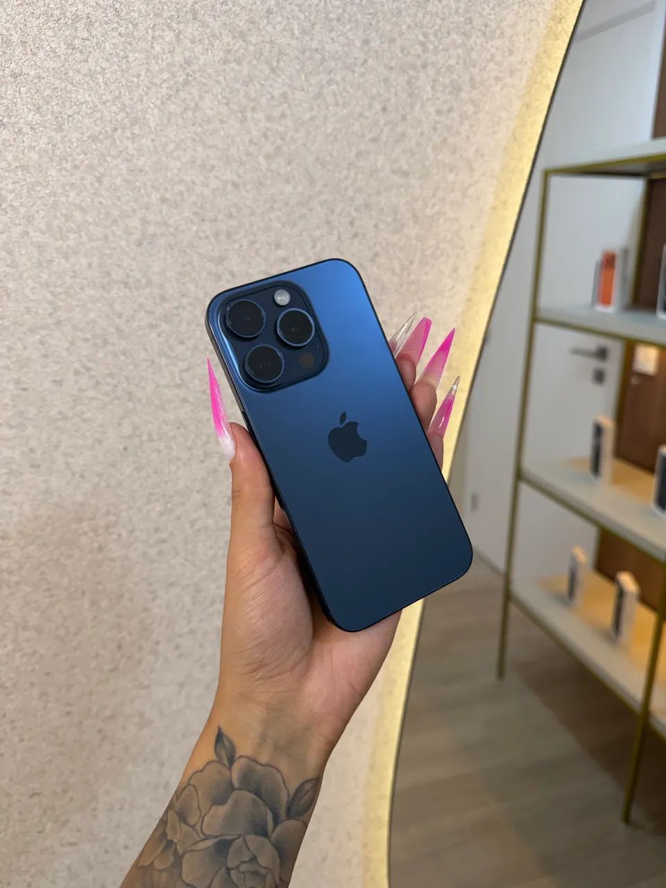 iPhone 15 Pro Titânio Azul  - Foto 3
