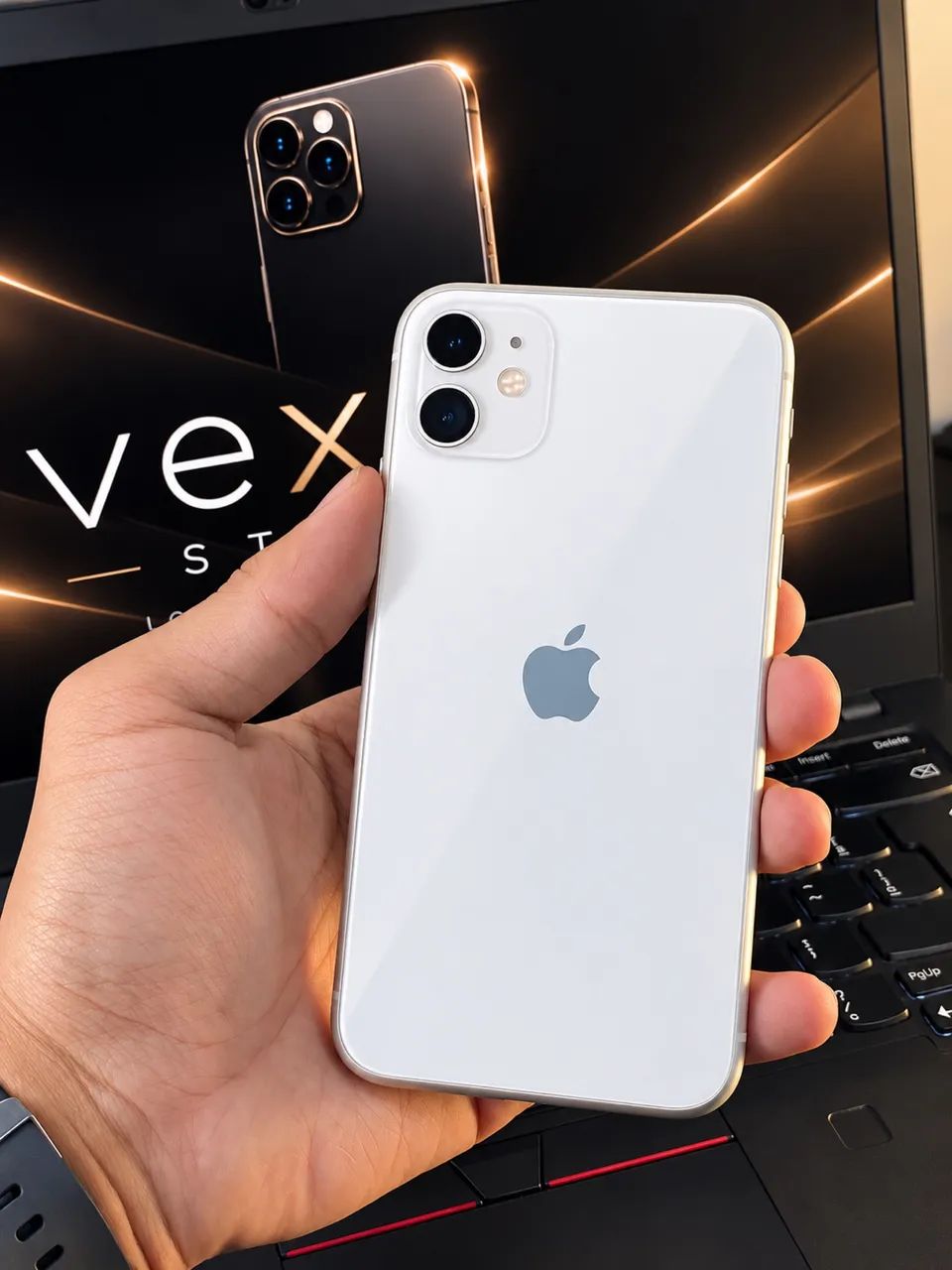 iPhone 11 64GB Branco ? Sem detalhes - Foto 2