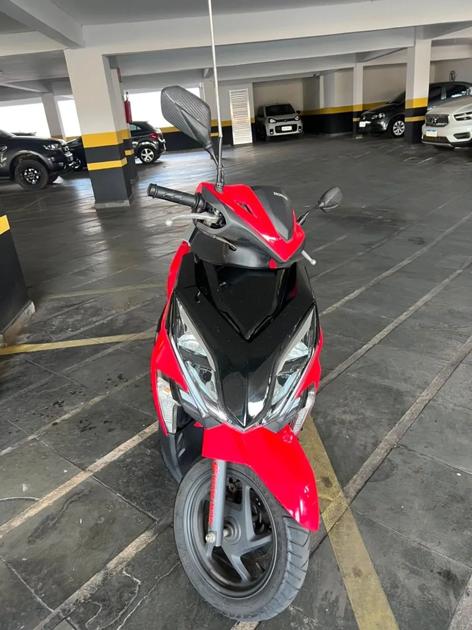Moto automática semi nova  - Foto 2