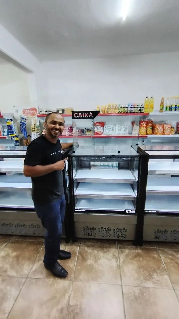 BALCÕES EXPOSITORES E BALCÃO CAIXA  - Foto 2