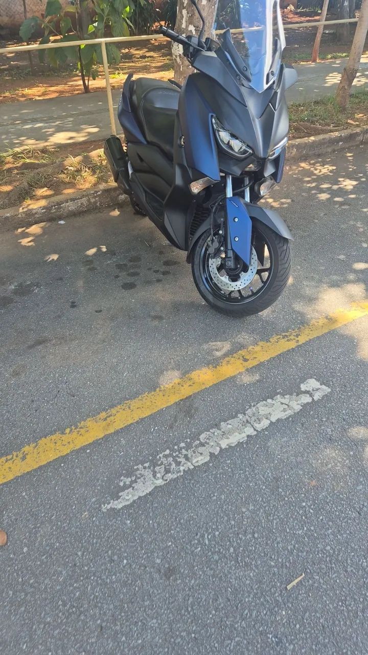 X Max 250  - Foto 3