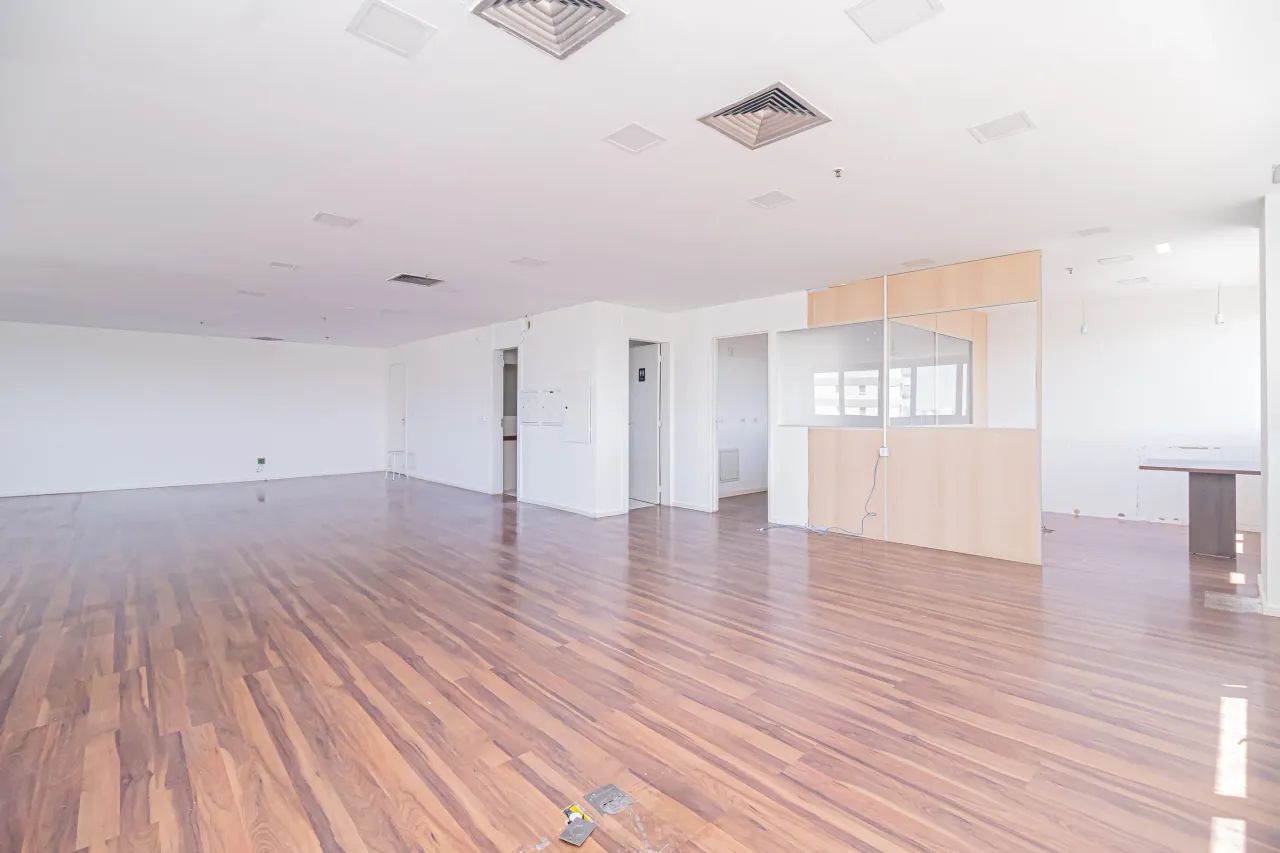 Sala comercial à venda em Santo Amaro  120m², 2 banheiros e 2 vagas. - Foto 4