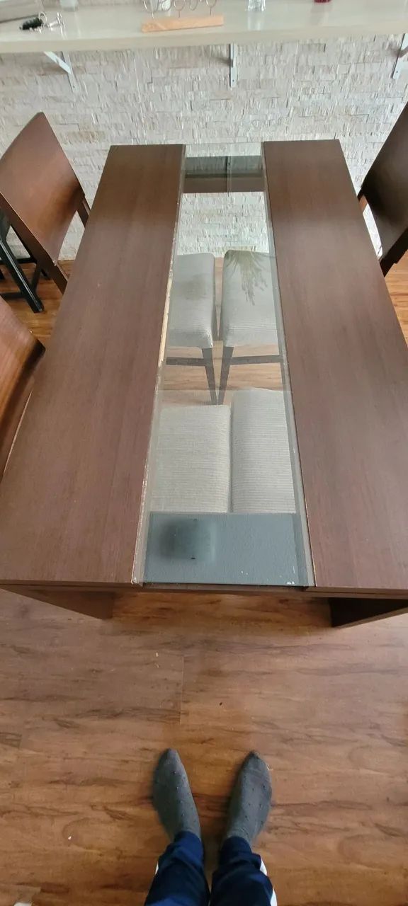Mesa de Madeira com vidro 4 cadeiras - Foto 4
