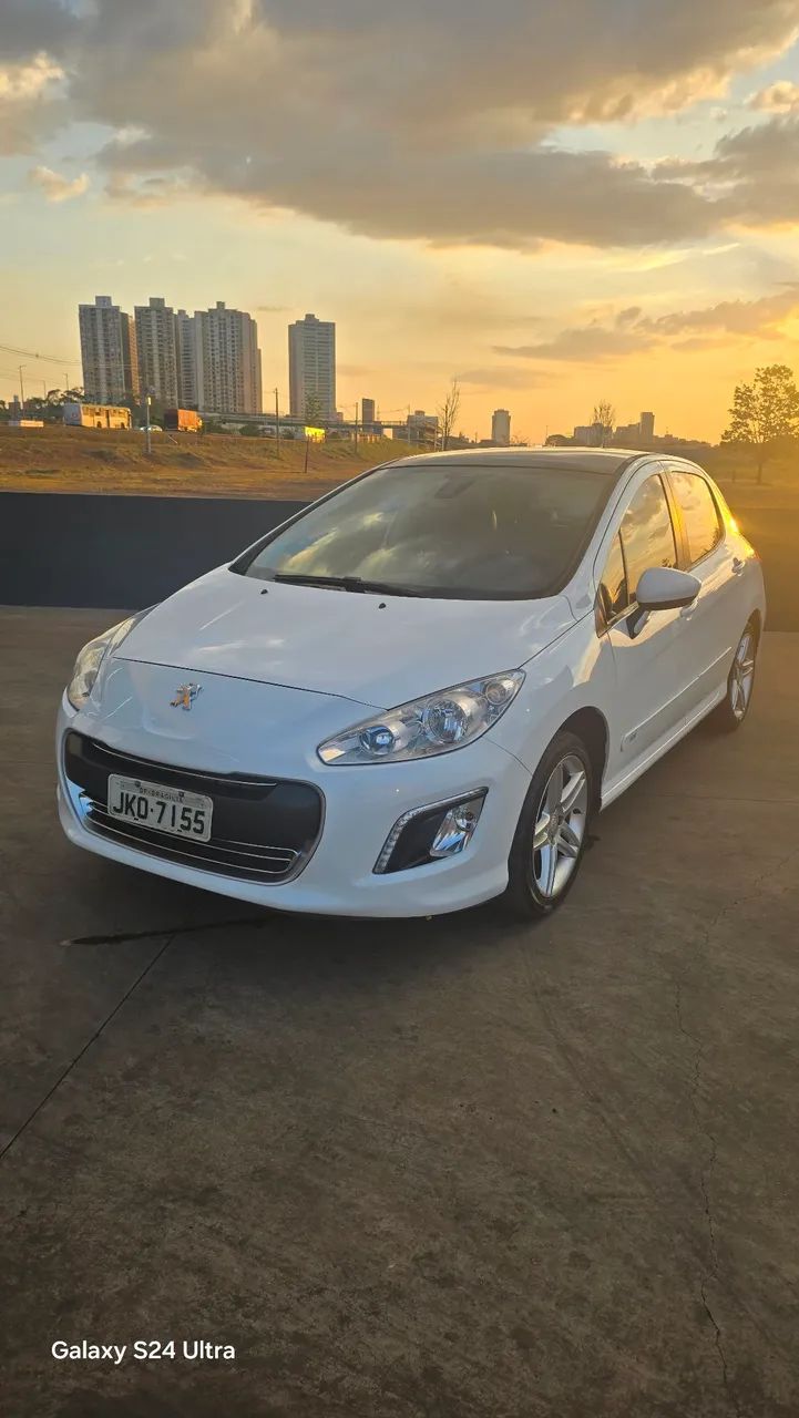 Peugeot 308 308 Allure 2.0 Flex 16V 5p Aut. 2014