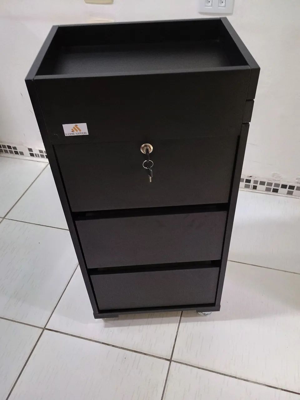 CARRINHO AUXILIAR PARA SALÕES E BARBEARIAS  - Foto 5