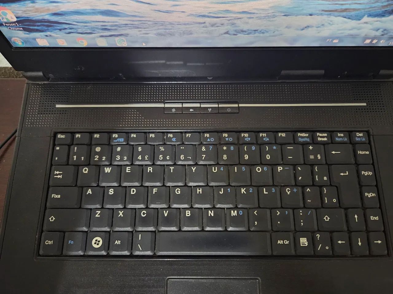 VENDO NOTEBOOK COM TECLADO GAMER, MOUSE E MOUSEPAD - Foto 4
