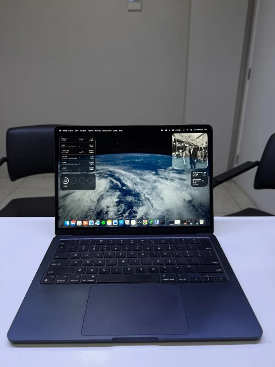MacBook Air M2 13.6 8GB 256GB Midnight - Impecável, sem marcas de
