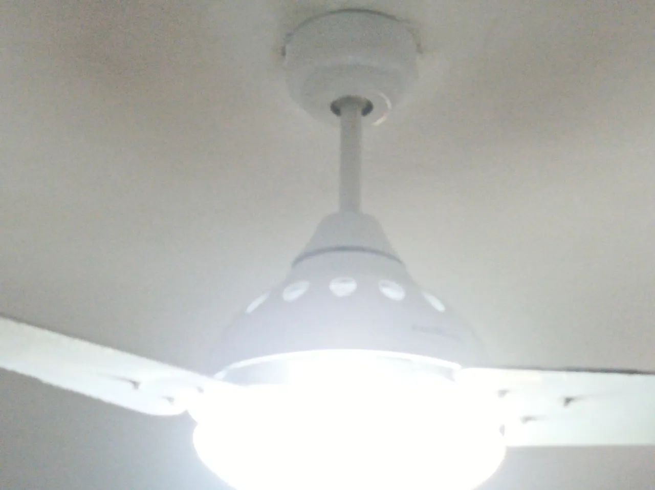 Ventilador de teto 
