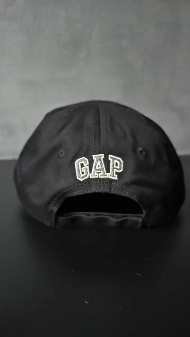 Boné Yeezy Gap Flame Balenciaga - Foto 3