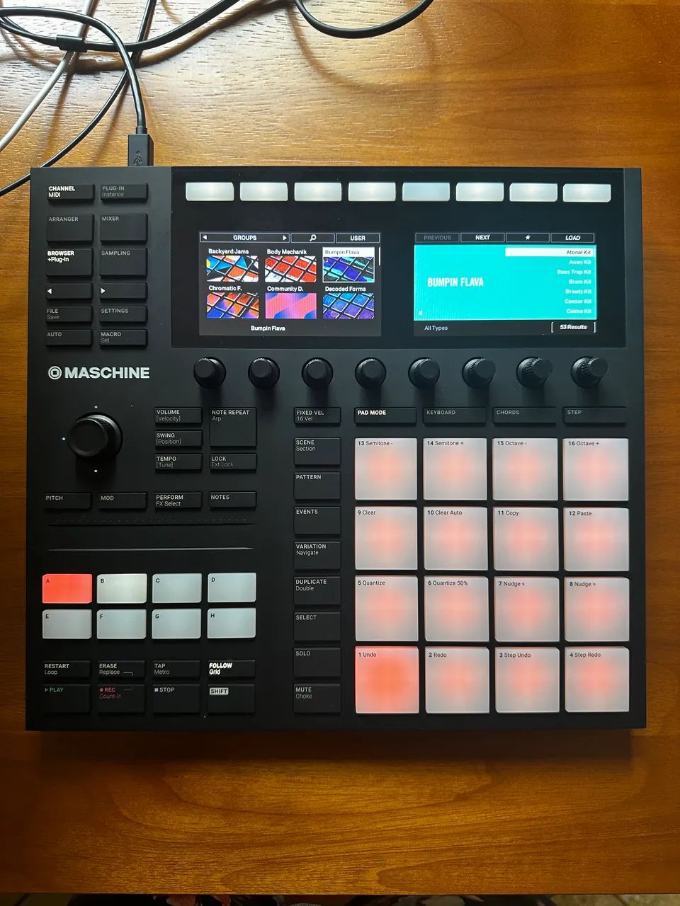 Native Instruments Maschine MK3 - Instrumentos musicais - Bom
