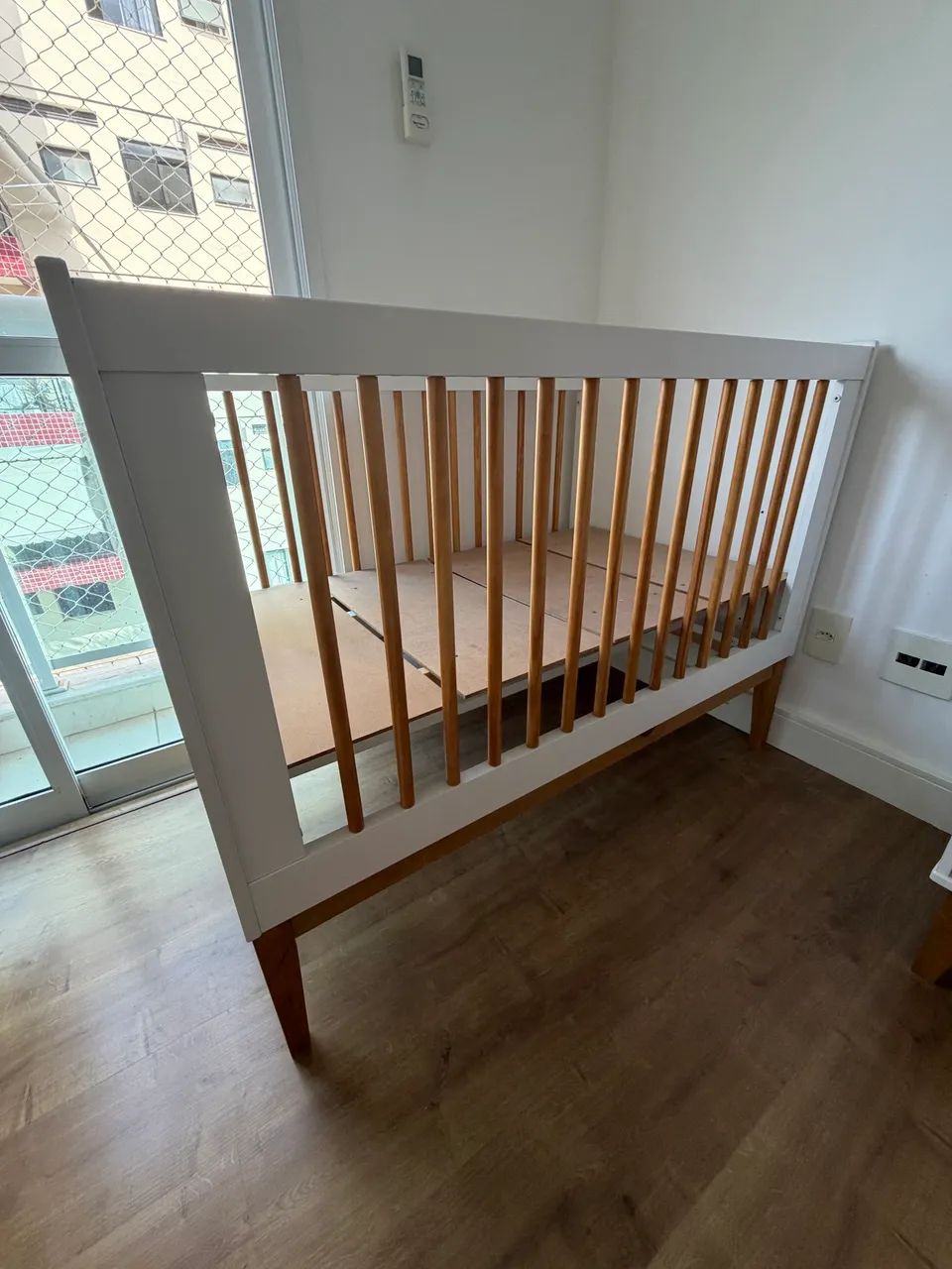 Berço Mini Cama Noah com Pés Square Mel - Foto 4