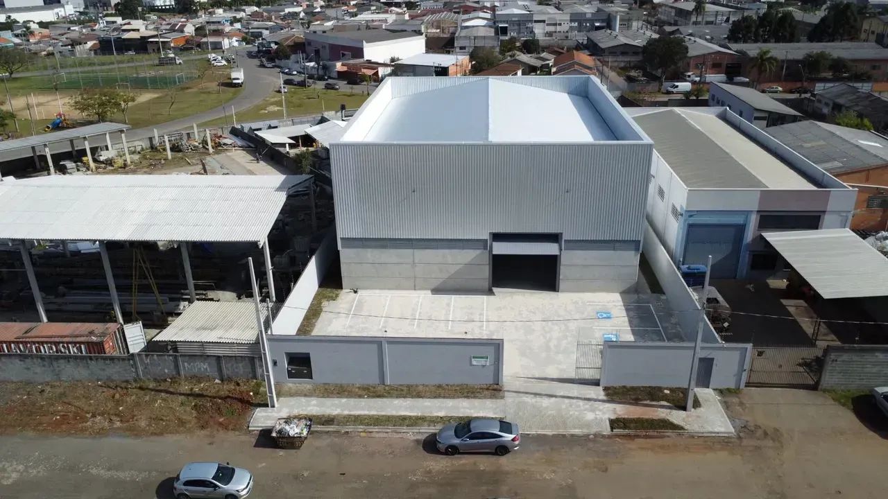 Barracão Industrial com 677,00m², no Mauá em Colombo/PR
