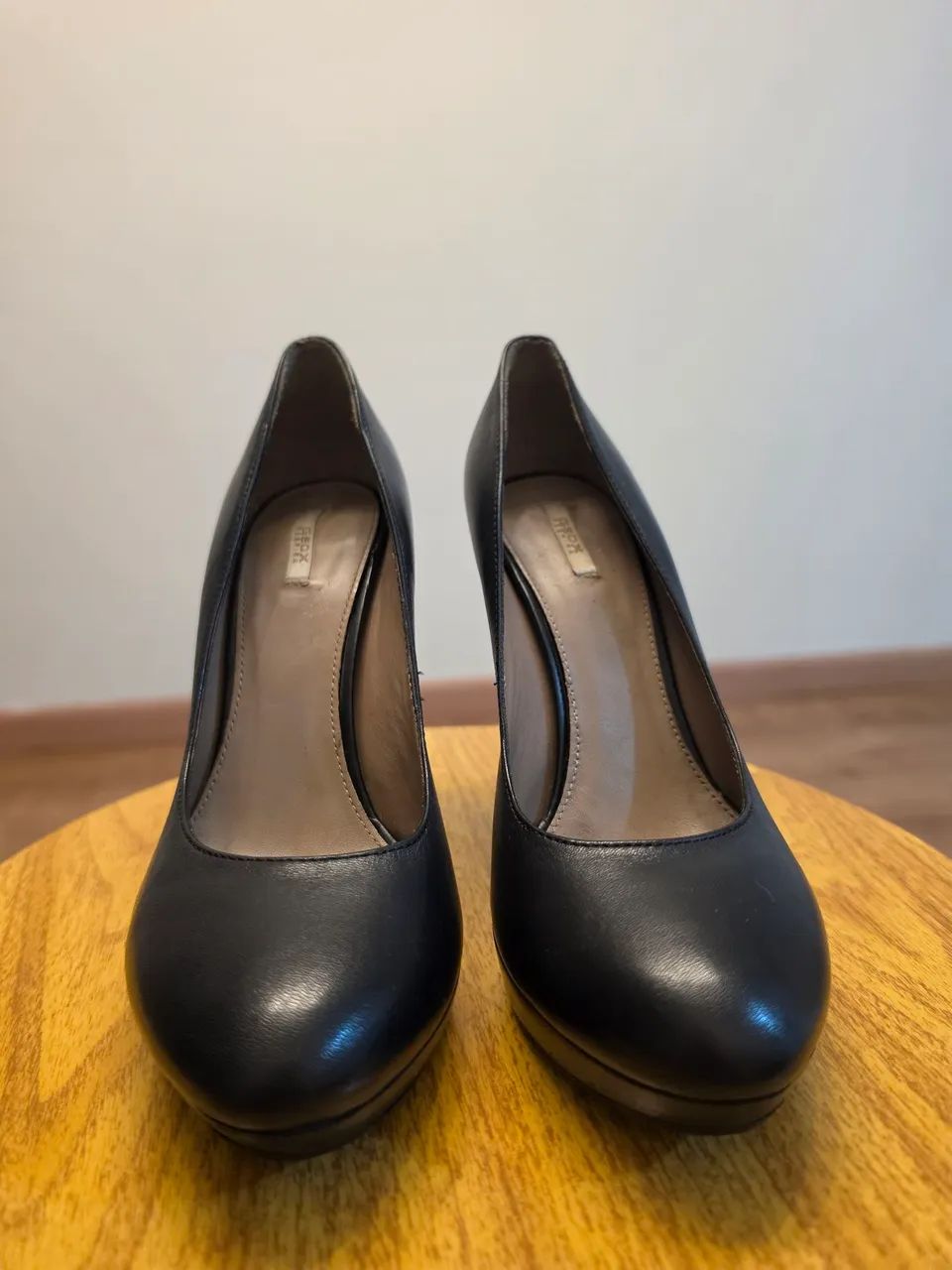 Scarpin meia-pata em couro - Foto 3