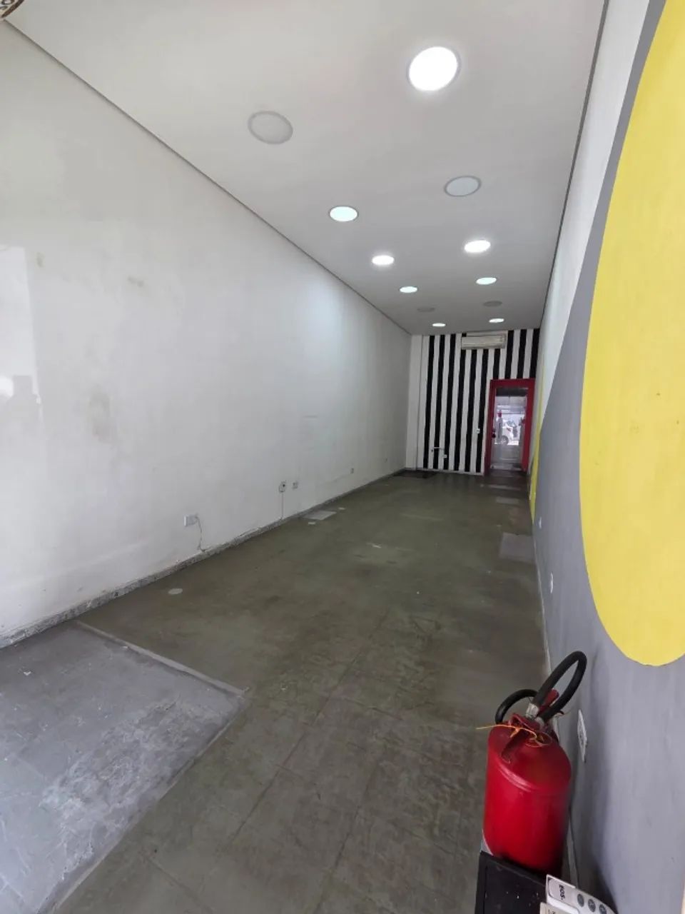 Loja Comercial, térrea, no Boqueirão em Praia Grande - Foto 2