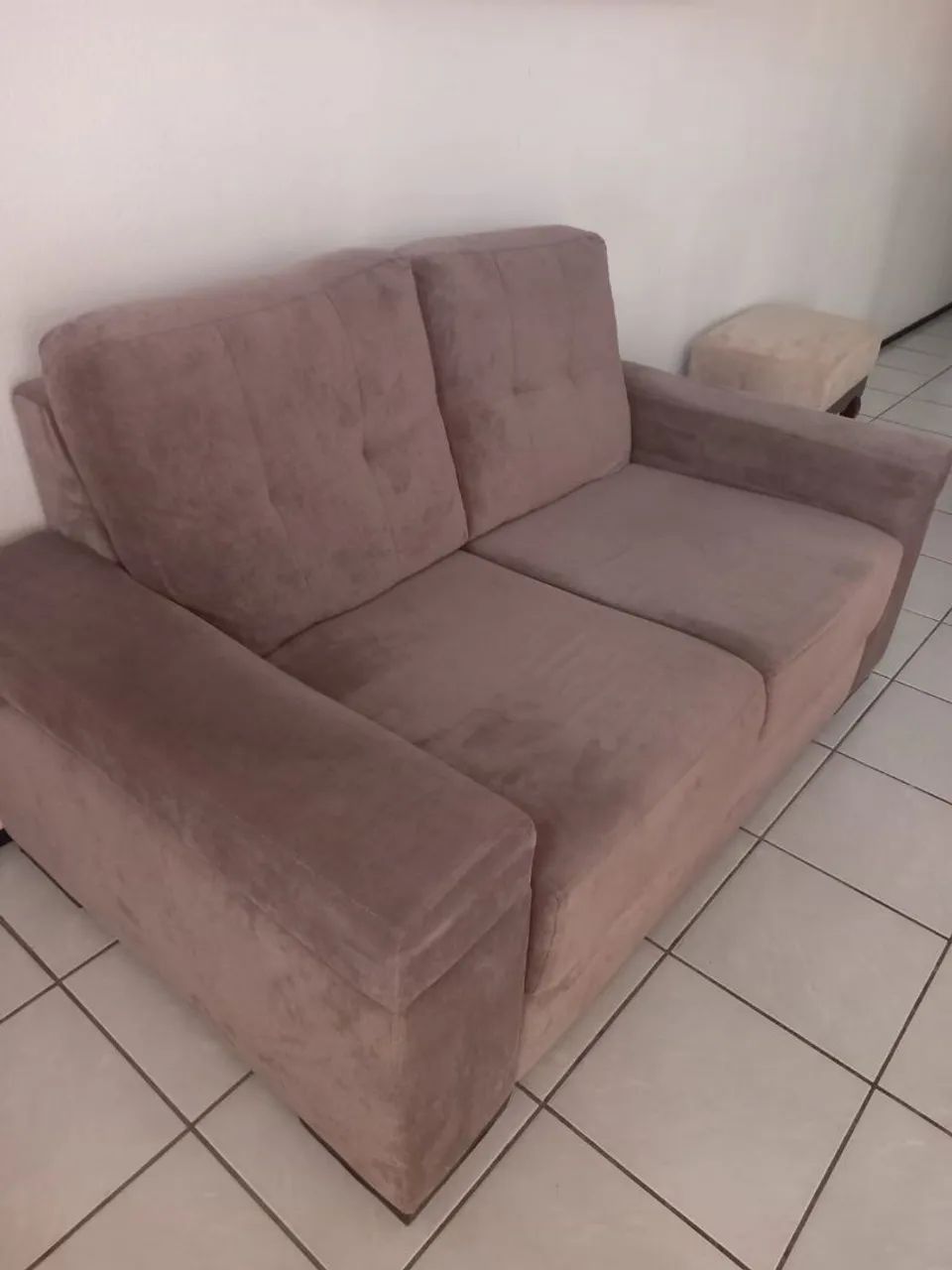 Sofá e cadeiras seminovas - Foto 2