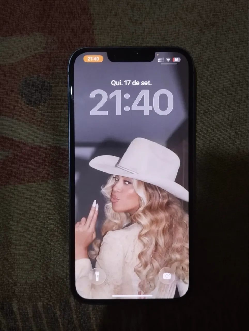 iPhone 13