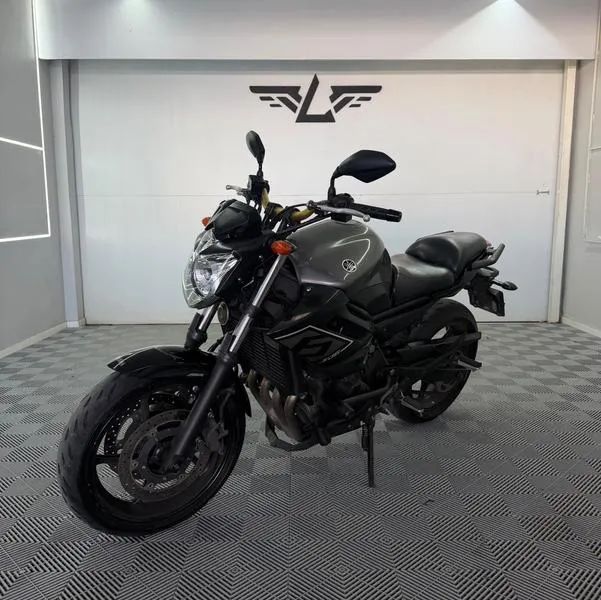 YAMAHA XJ6 N ABS 2017 - Foto 2