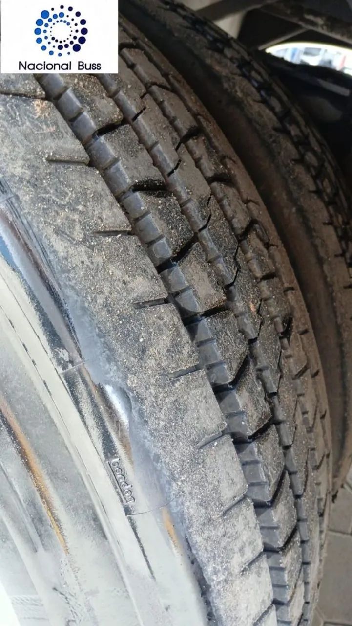 comil campione 3.25 com ar e banheiro  - Foto 4