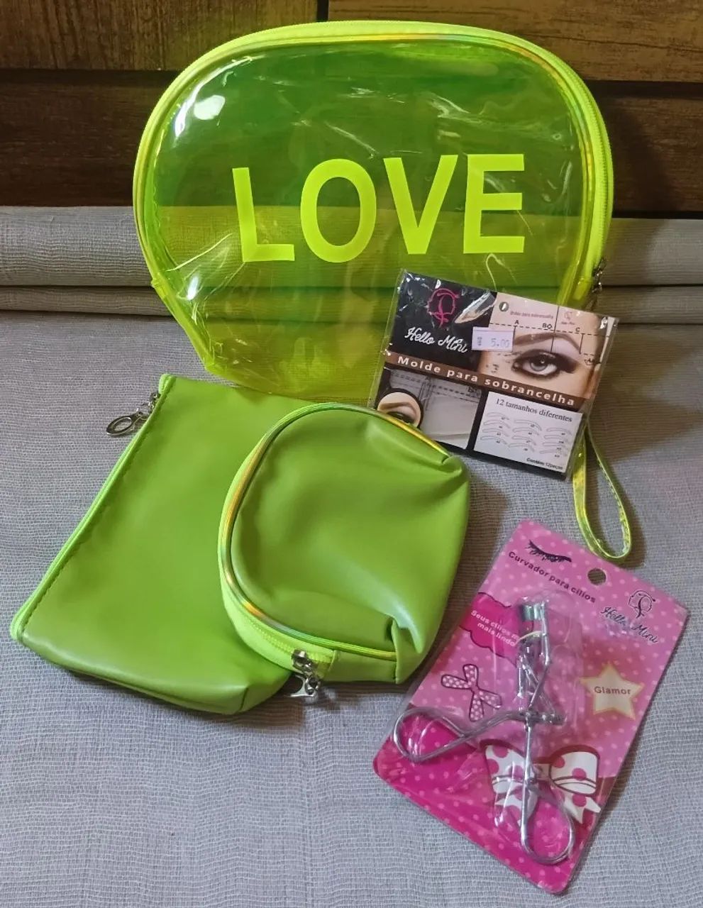 Kit necesser transparente e duas bolsas, curvador para cílios e Molde para Sobrancelhas. - Foto 3