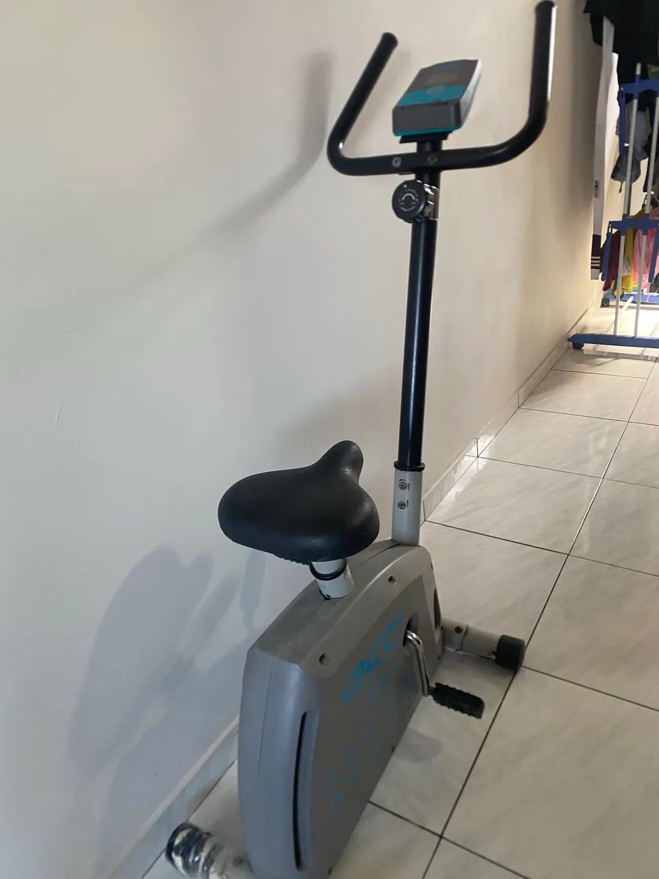 Vendo bicicleta ergométrica usada - Foto 3