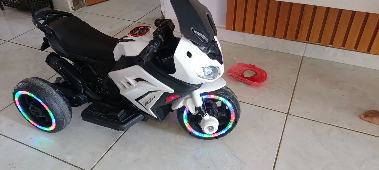 Moto elétrica infantil até 4nos