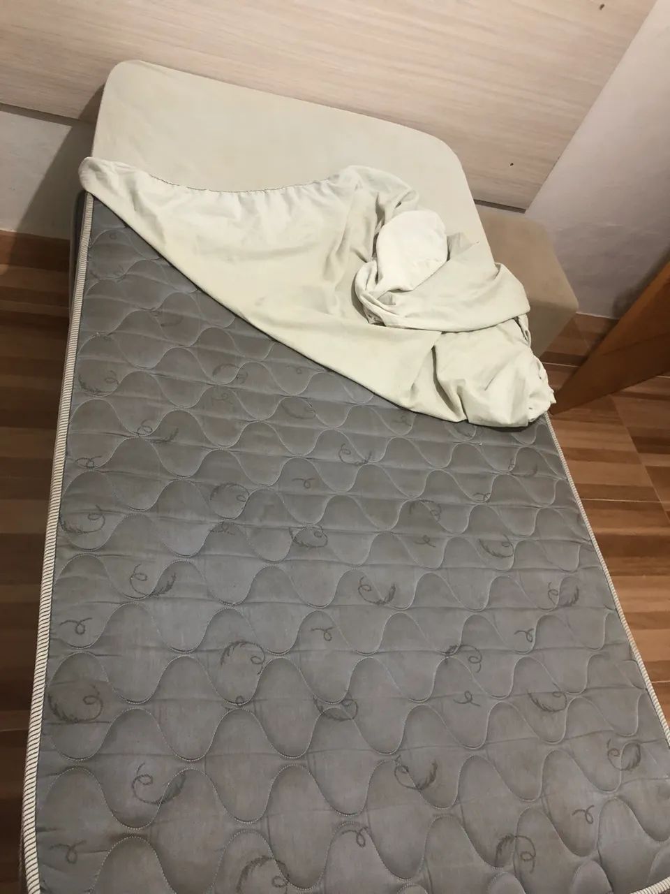 Vendo bicama de solteirão 