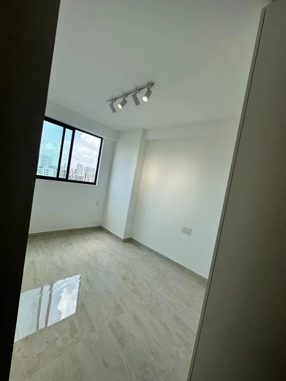 Oportunidade de morar com o requinte e sofisticação da renomada construtora Ferreira Pinto