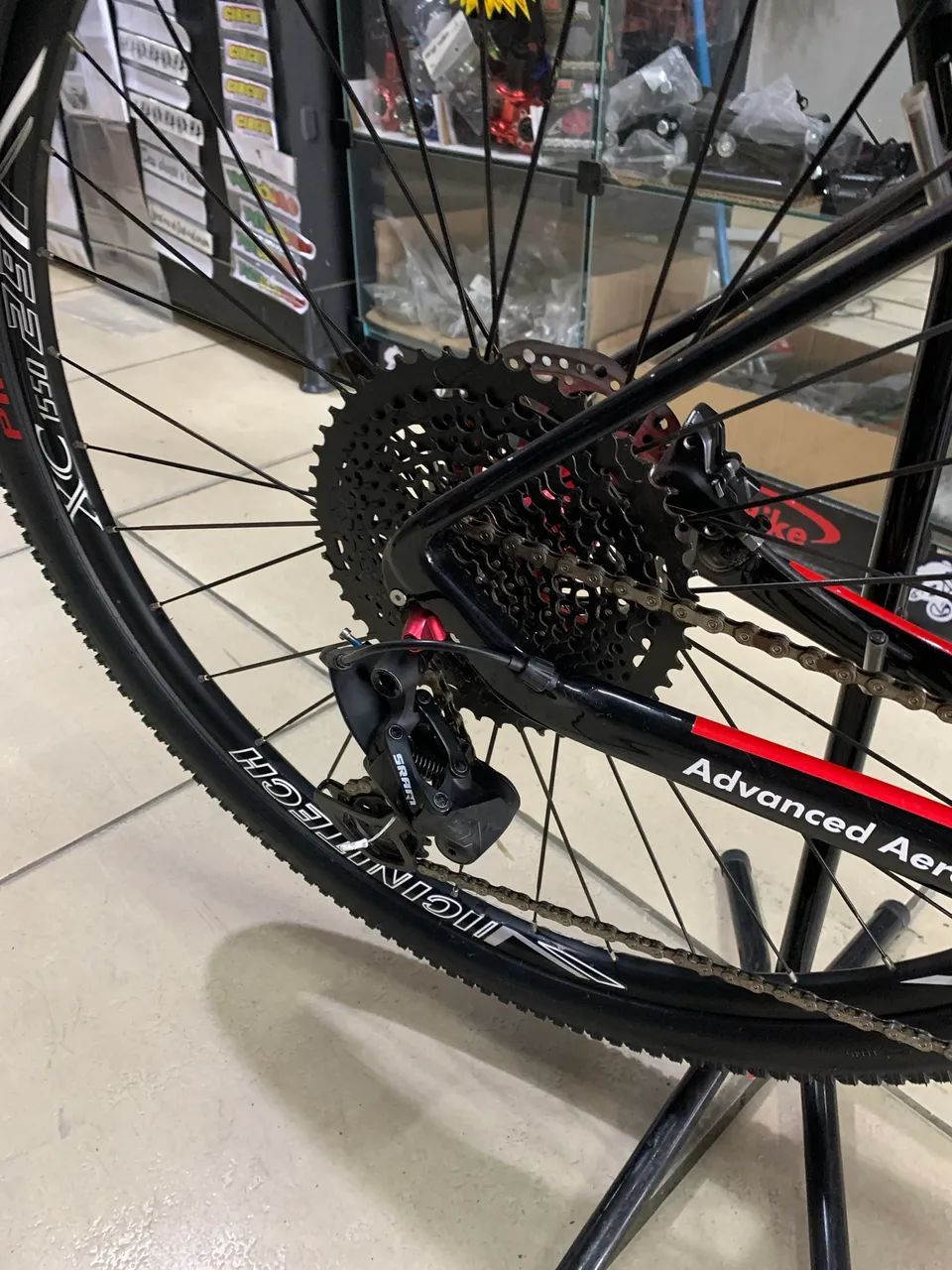 Bicicleta aro 29 Thrust Monocoque Design - Foto 2